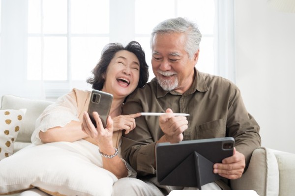 Perawat Lansia Perawat Lansia